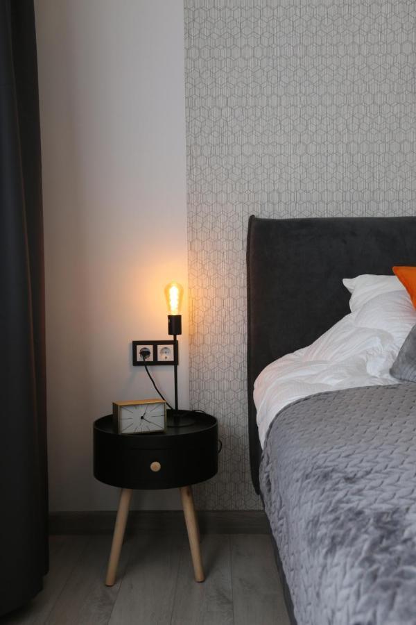 Comfy 2 Room Apartment - Free Parking - 350Mbps Wifi - Netflix 카우나스 외부 사진