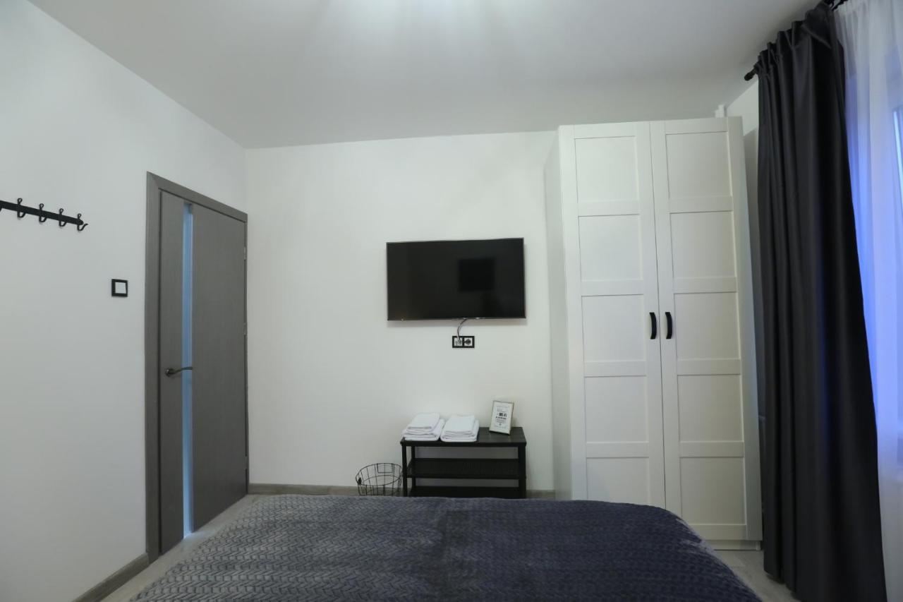 Comfy 2 Room Apartment - Free Parking - 350Mbps Wifi - Netflix 카우나스 외부 사진