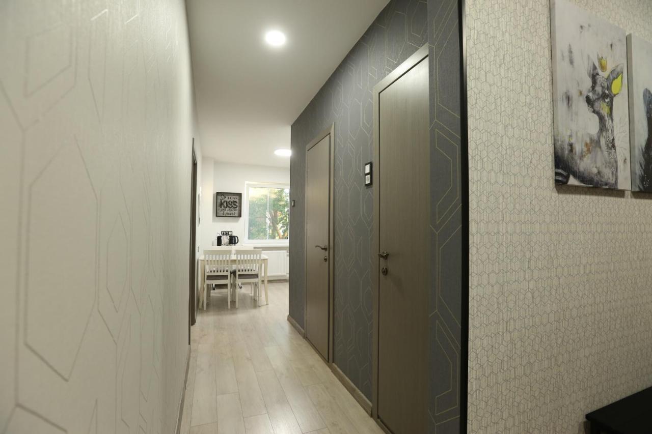 Comfy 2 Room Apartment - Free Parking - 350Mbps Wifi - Netflix 카우나스 외부 사진